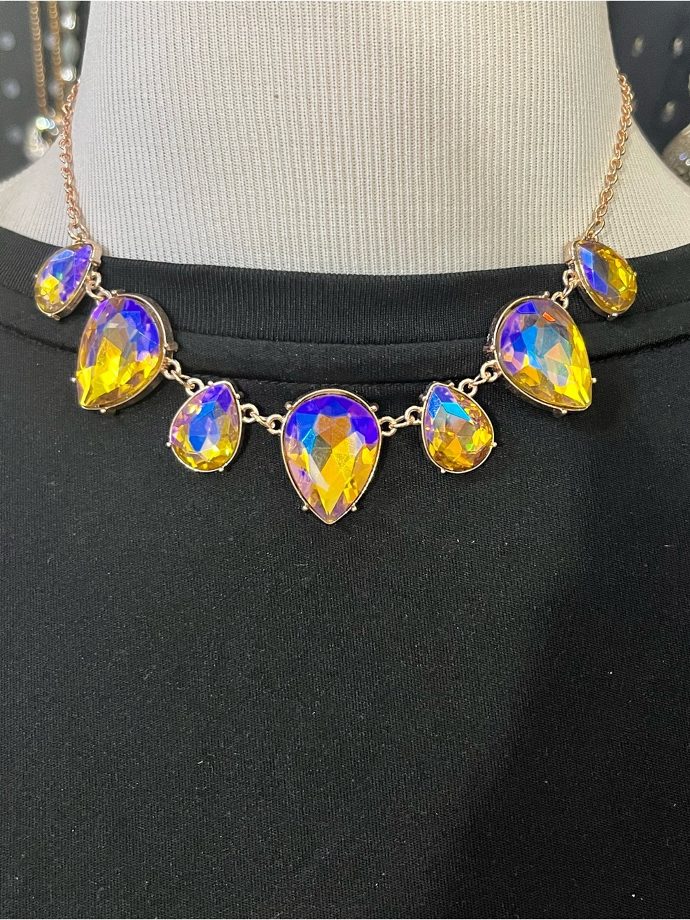 Source Unknown Iridescent Teardrop Necklace in Yellow and Blue - Gold Tone